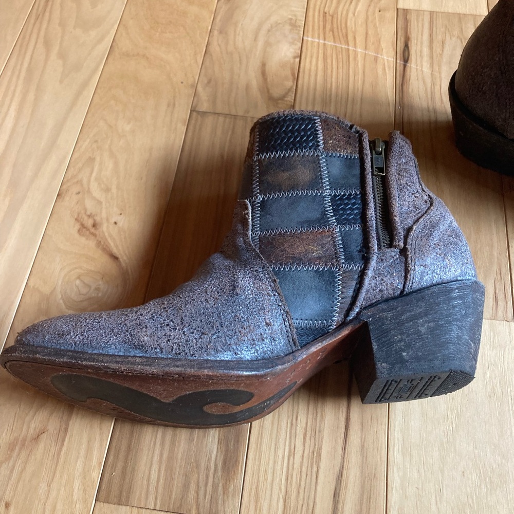 New Corral Vintage Distressed Leather Ankle Boots